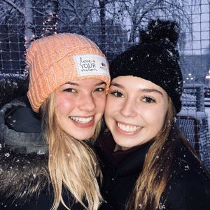 Meet your Posher, Olivia